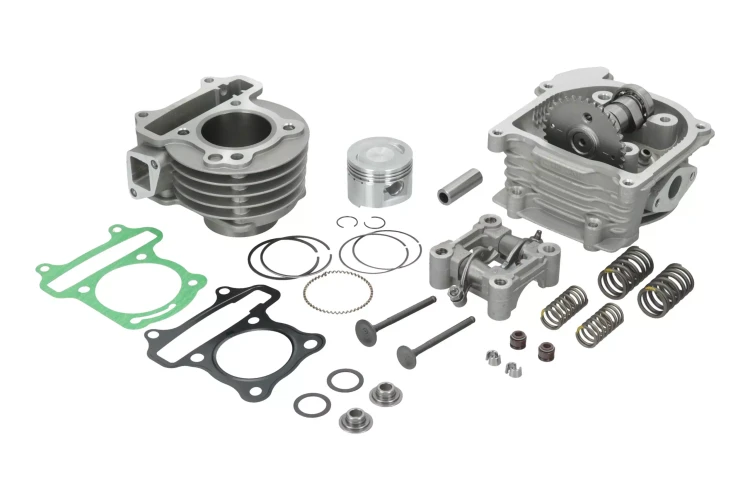 Cylinder z uzbrojoną głowicą do silników GY6 50 4T. 80 cc