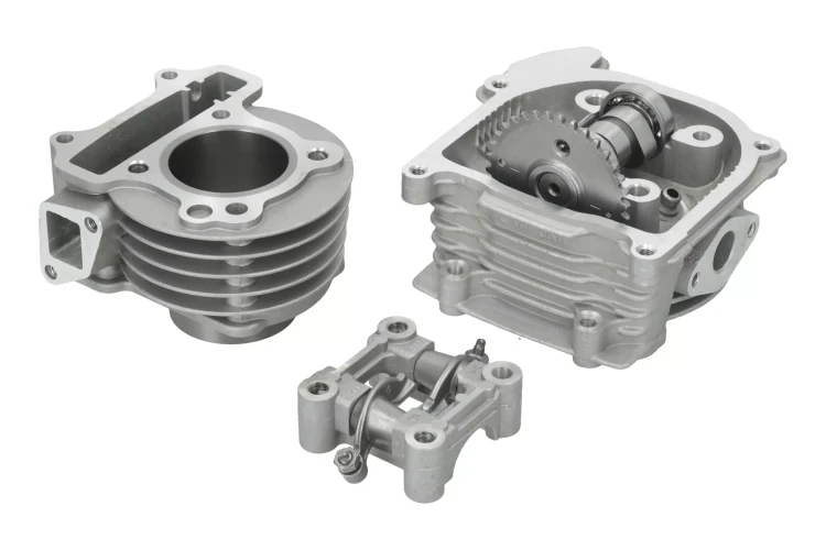 Cylinder z uzbrojoną głowicą do silników GY6 50 4T. 80 cc